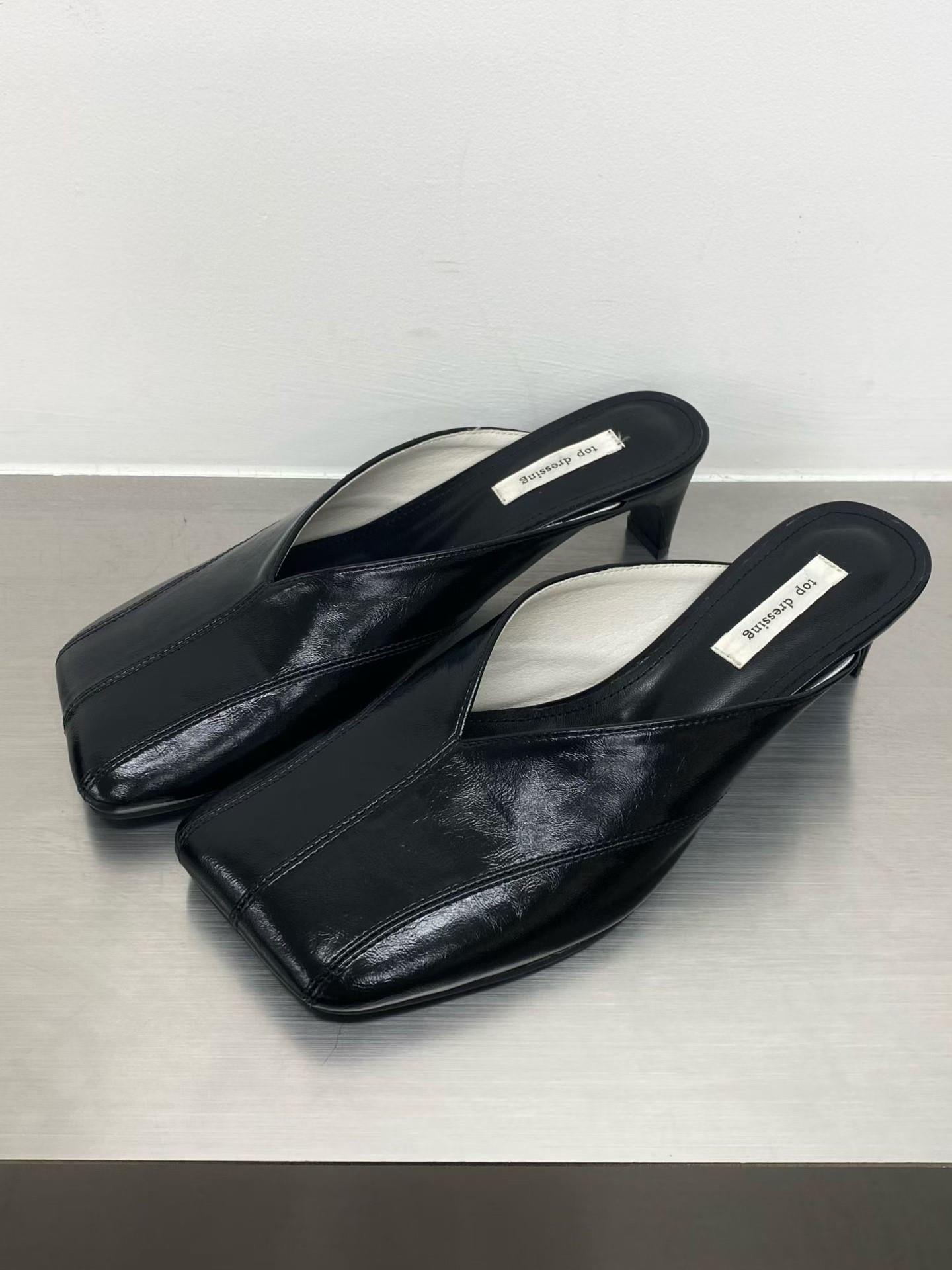 方頭低跟穆勒拖鞋